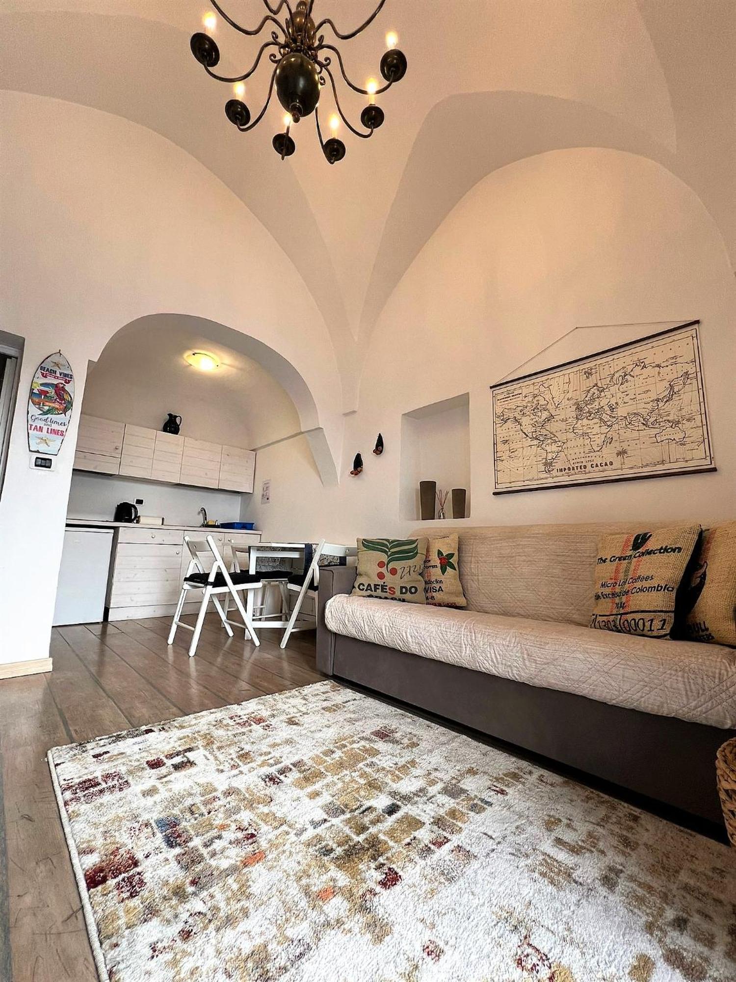 Cozy House In Ostuni With Panoramic Terraces Apartment Exterior photo